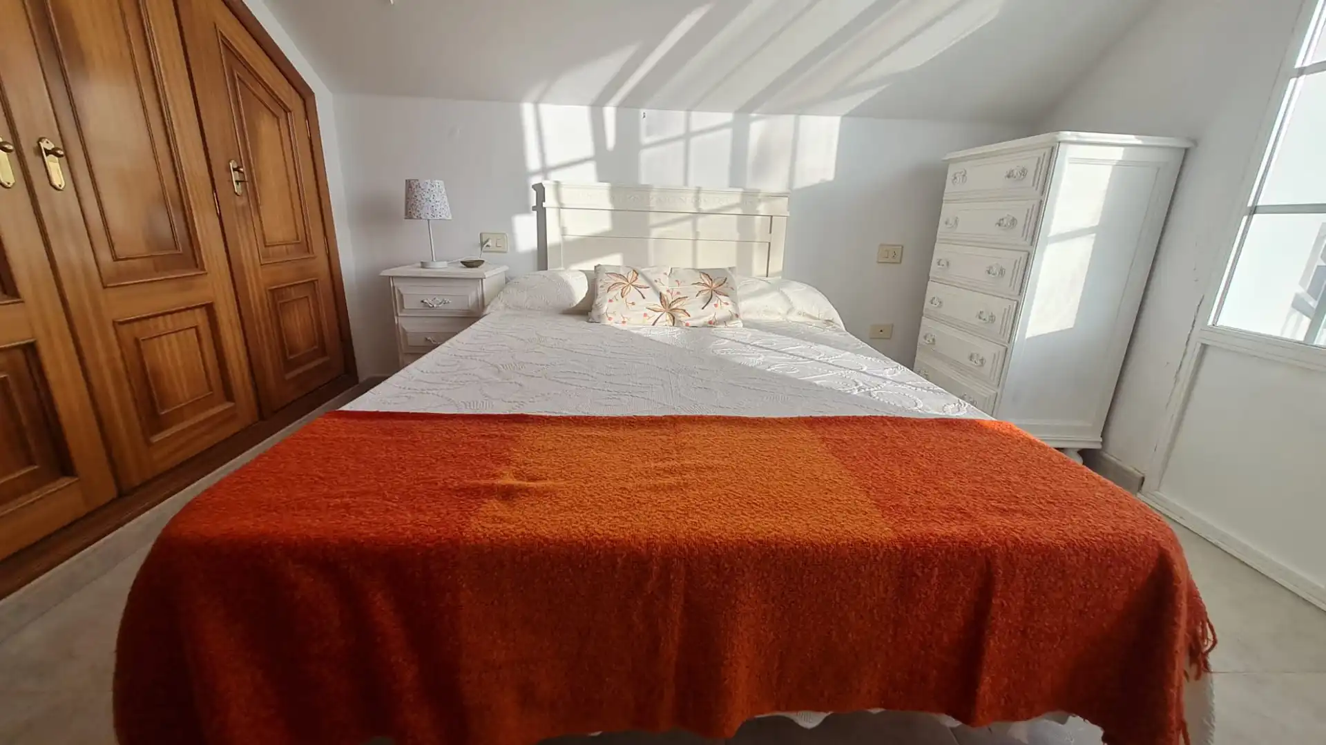 Schlafzimmer von Wohnungen zum Verkauf in Muros mit Terrasse und Möbliert