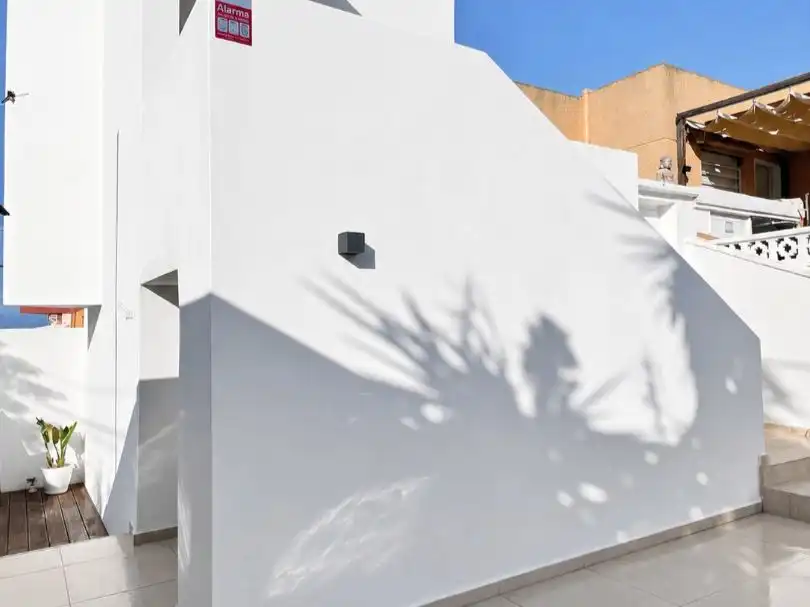 Vista exterior de Casa o chalet en venta en Santa Pola con Aire acondicionado, Terraza y Balcón