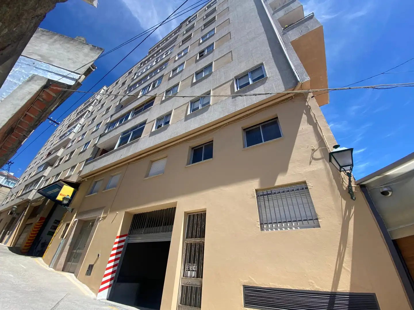 Vista exterior de Piso en venta en O Carballiño   con Calefacción, Terraza y Amueblado