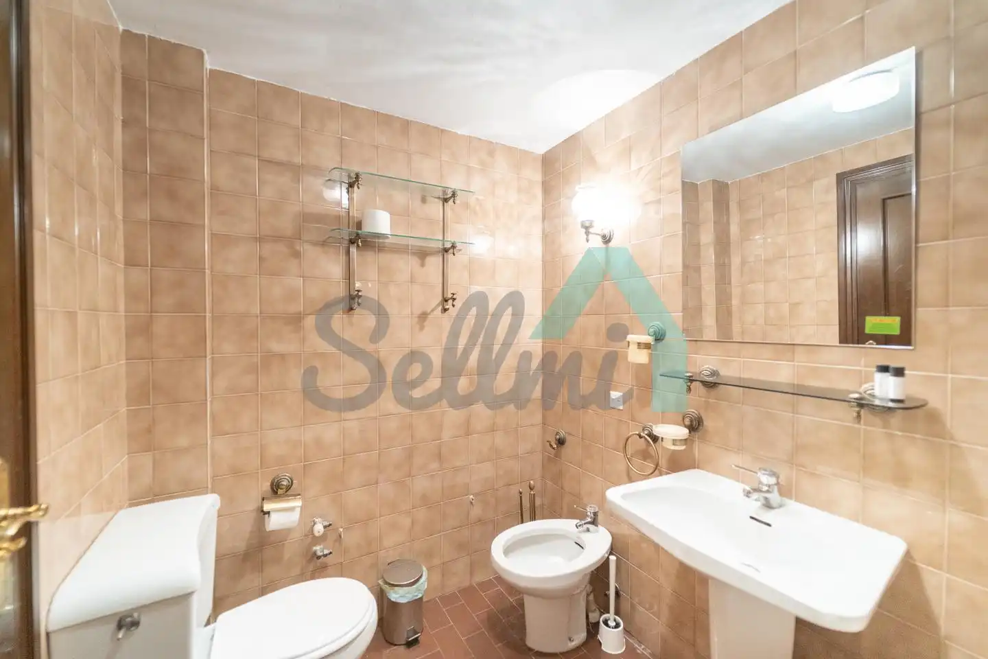 Bathroom of Flat for share in Oviedo   with Heating, Parquet flooring and Furnished