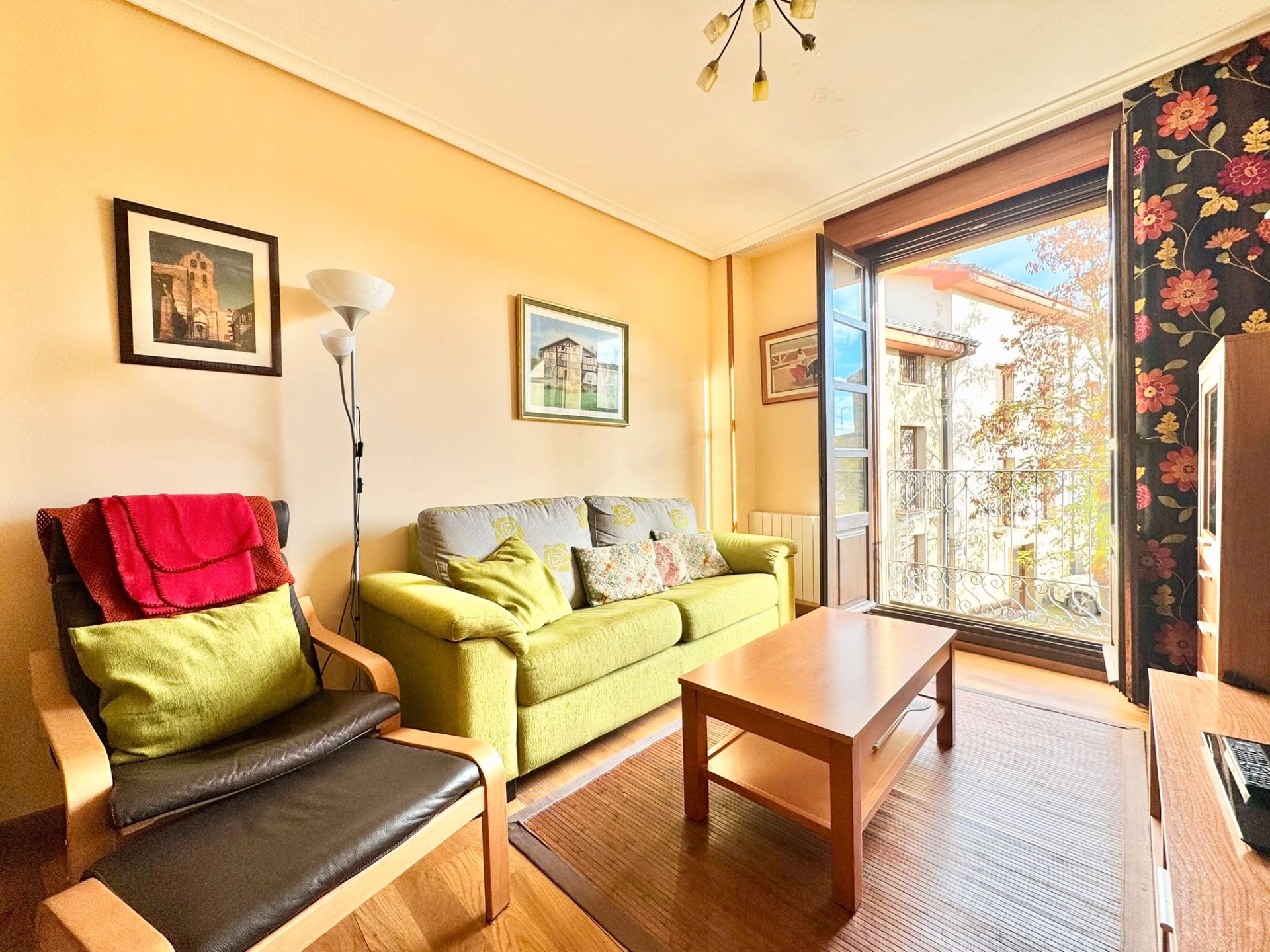 Flat for sale in Mayor Kalea, Laguardia