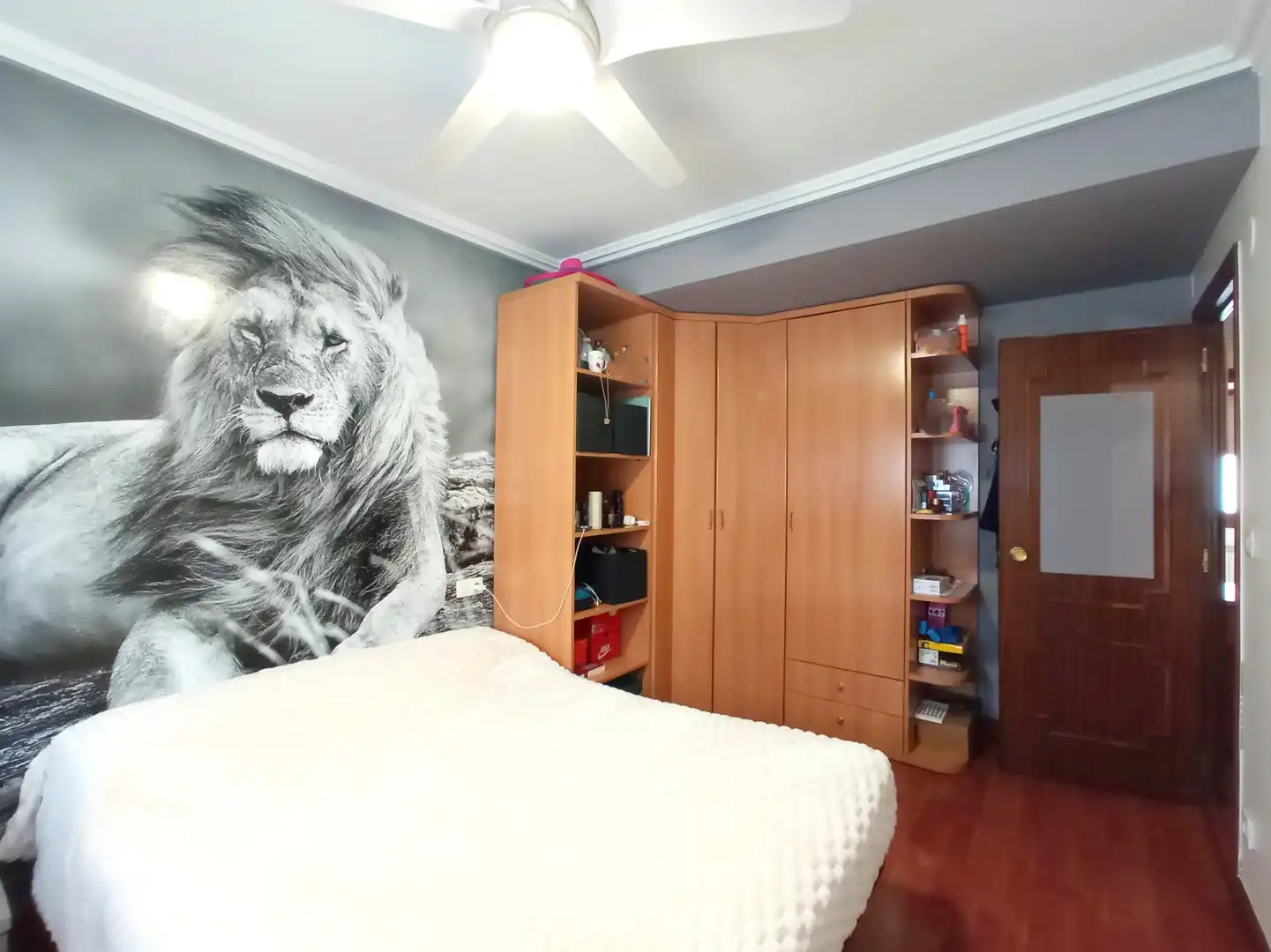 Habitación de Casa adosada en venta en Irun  con Terraza, Trastero y Amueblado