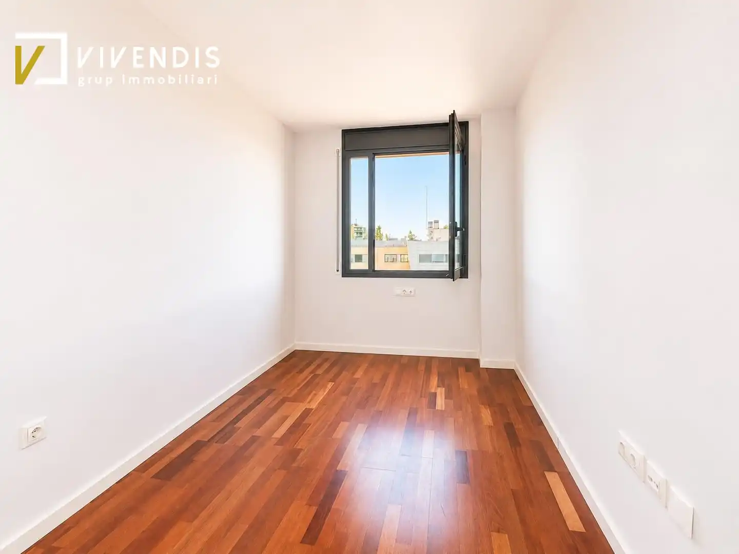 Schlafzimmer von Wohnung zum Verkauf in Lleida mit Klimaanlage, Heizung und Privatgarten