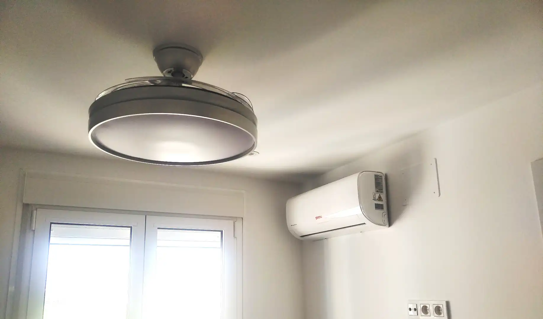 Habitación de Apartamento de alquiler en El Campello con Aire acondicionado, Calefacción y Parquet