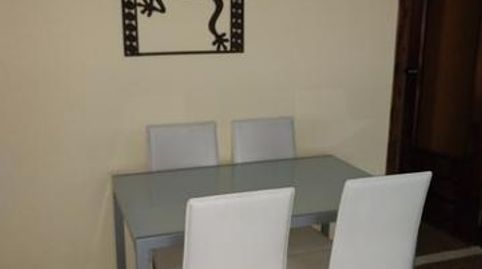 Foto 4 de Piso en venta en Plaza de la Constitución, Miralvalle - Av. Virgen del Puerto - La Data, Plasencia