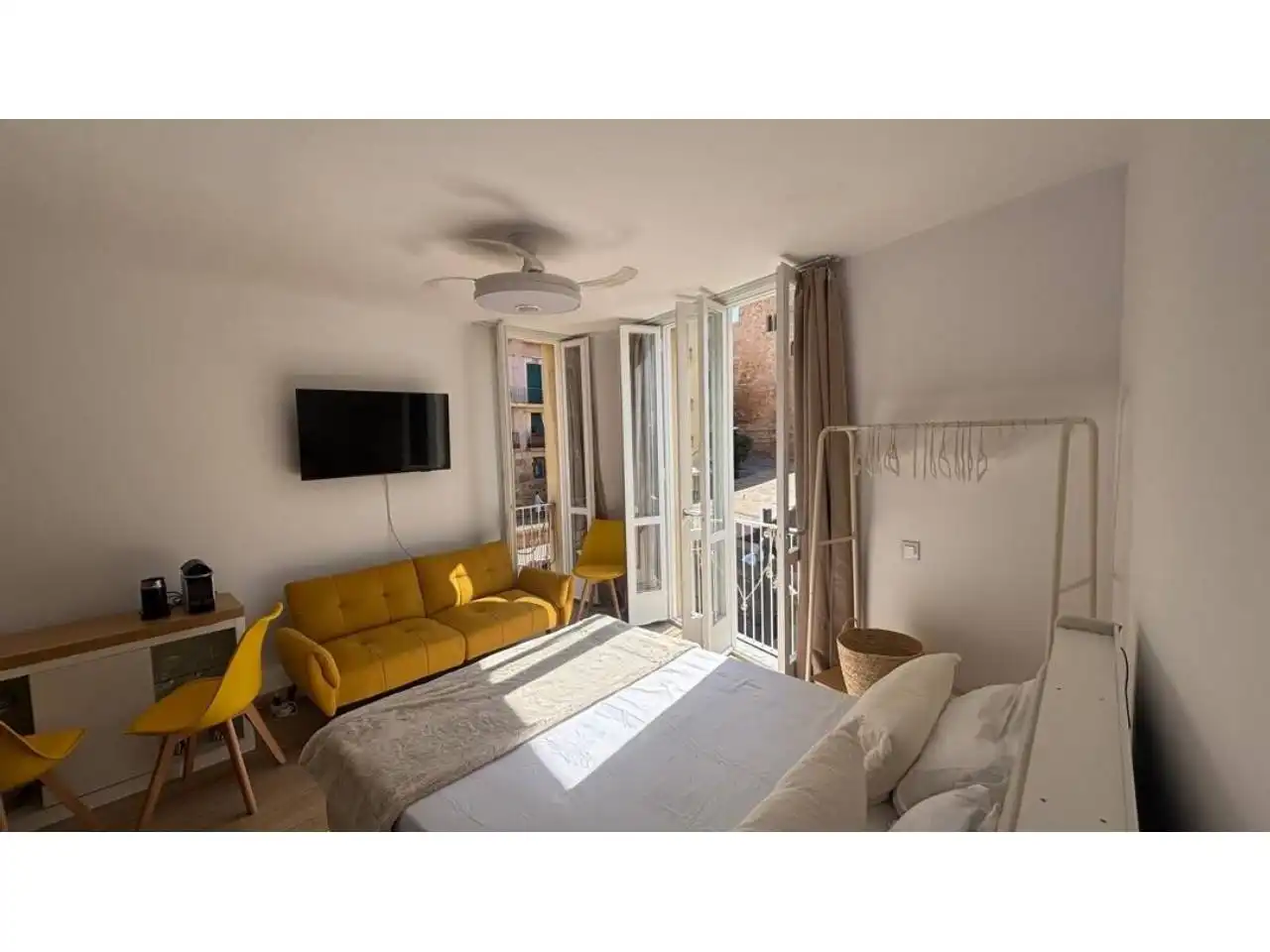 Habitación de Estudio de alquiler en Tarragona con Calefacción, Parquet y Amueblado