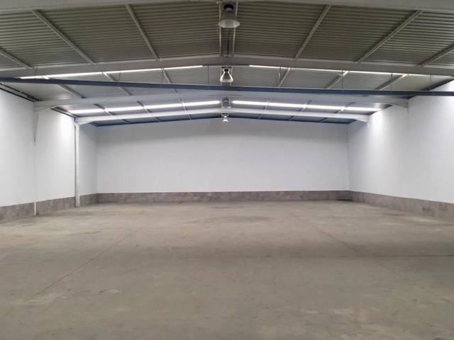 Nave industrial en Alquiler en Villanueva Golf