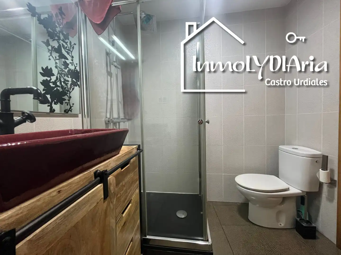 Baño de Casa adosada en venta en Castro-Urdiales con Calefacción, Parquet y Terraza