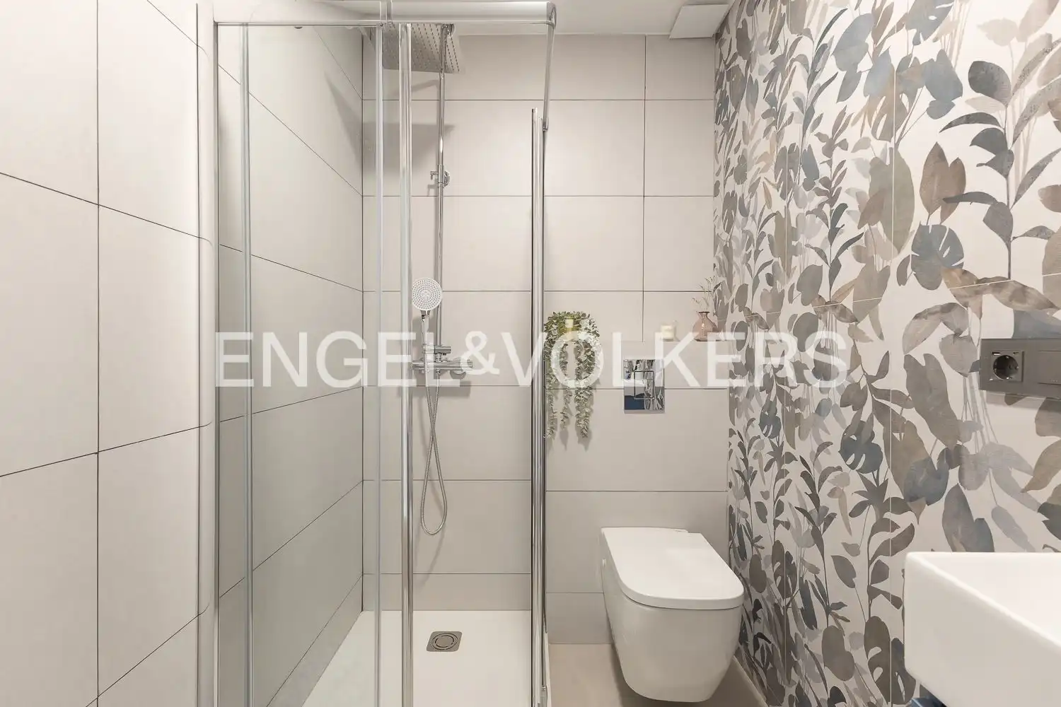 Baño de Piso en venta en Valencia con Aire acondicionado, Calefacción y Terraza
