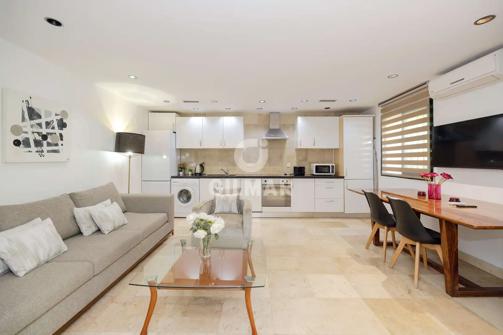 Sala d'estar de Apartament en venda en Marbella amb Calefacció, Jardí privat i Piscina