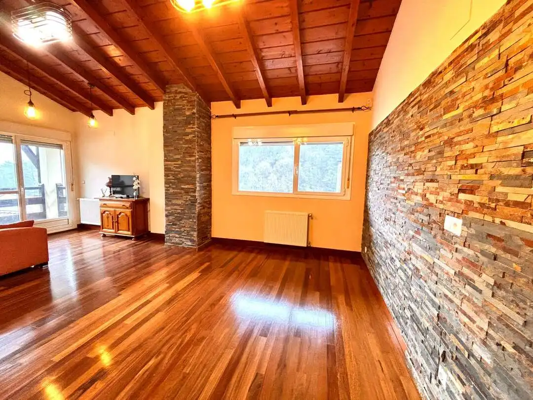 Sala d'estar de Casa adosada en venda en Plentzia amb Calefacció, Jardí privat i Traster