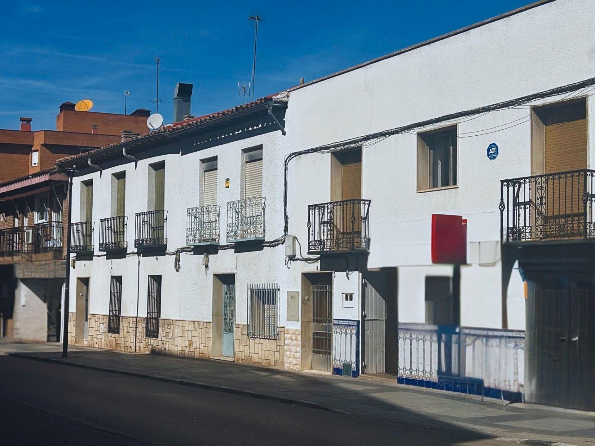 Vista exterior de Casa o chalet en venta en Arganda del Rey con Calefacción y Balcón