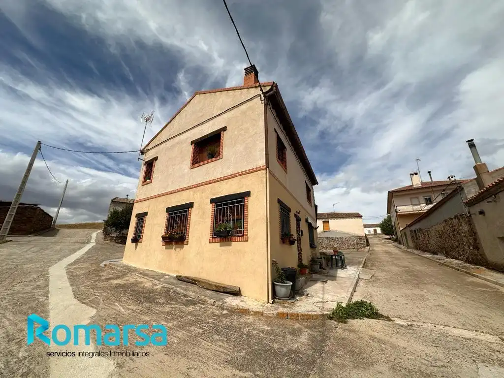 Casa o chalet en venta en La fuente, Grandes y San Martín