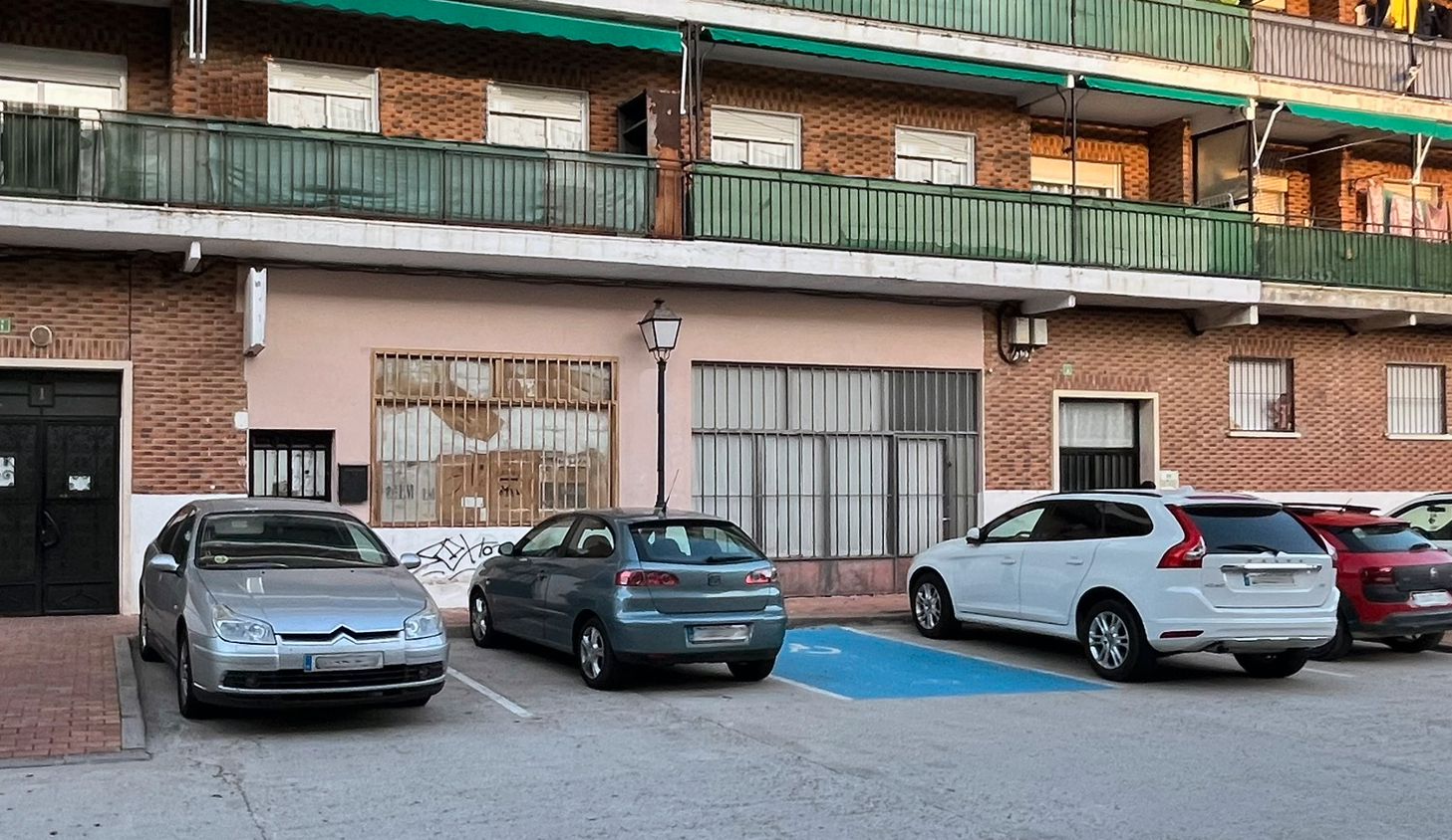Parkplatz von Geschaftsraum zum verkauf in Villa del Prado