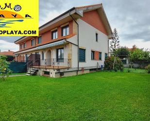 Vista exterior de Casa o xalet en venda en Ribamontán al Mar amb Terrassa