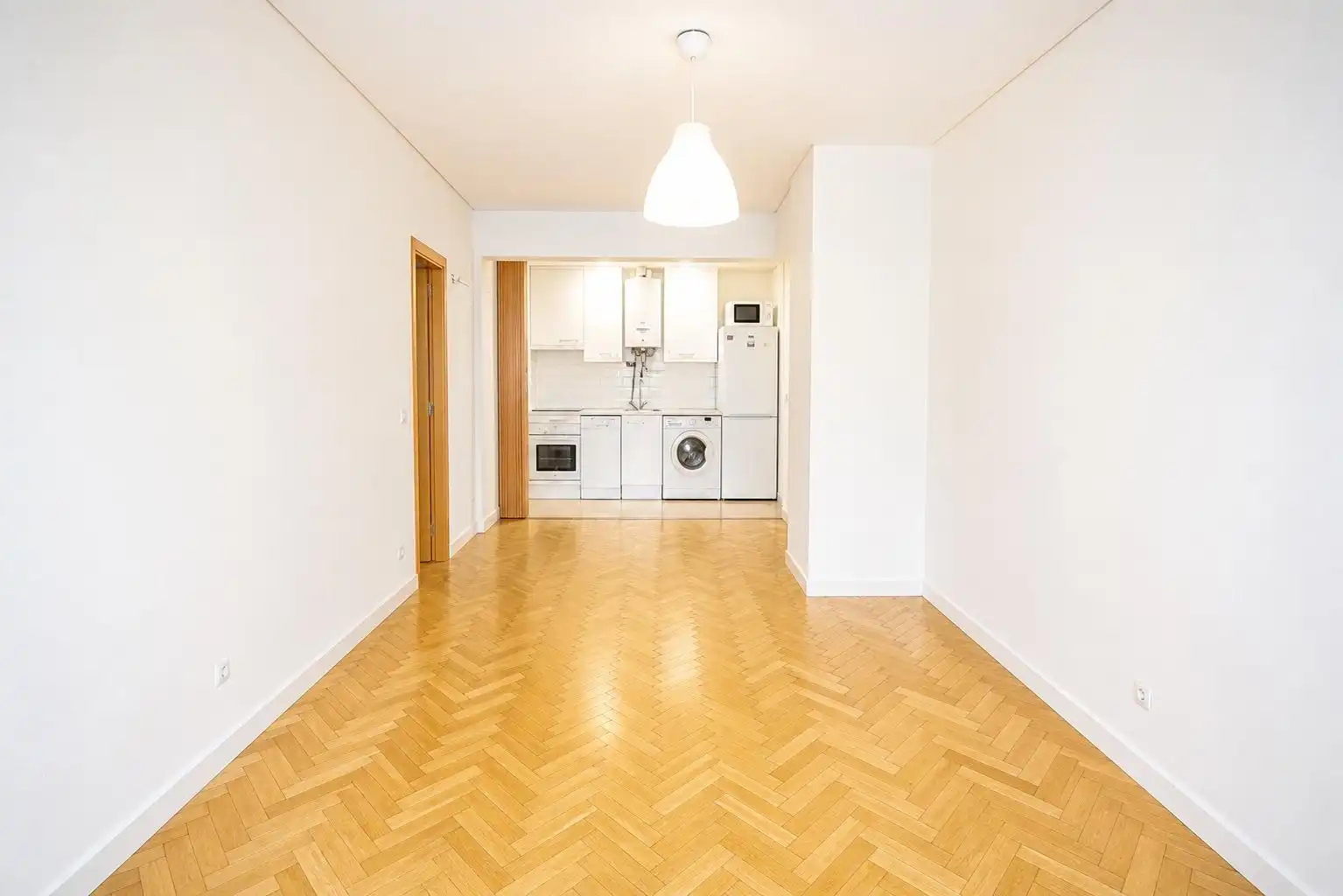 Living room of Flat for sale in Madrid  with Air Conditioner, Heating and Parquet flooring