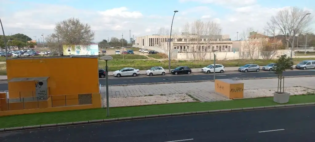 Local comercial de lloguer a Gran Via de la Comunitat Valenciana 4