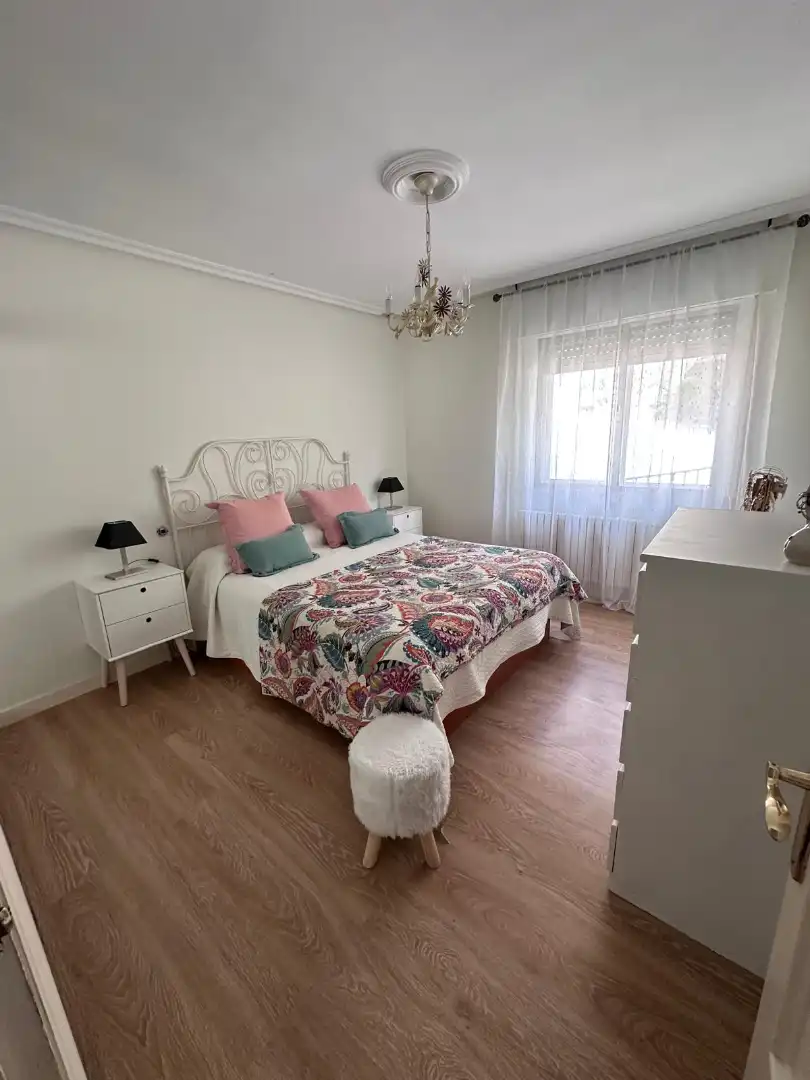 Habitación de Piso en venta en Viguera con Calefacción, Terraza y Amueblado