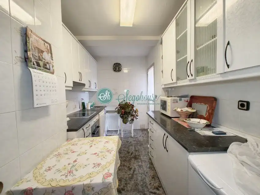 Kitchen of Flat for sale in Segovia  with Heating, Parquet flooring and Terrace