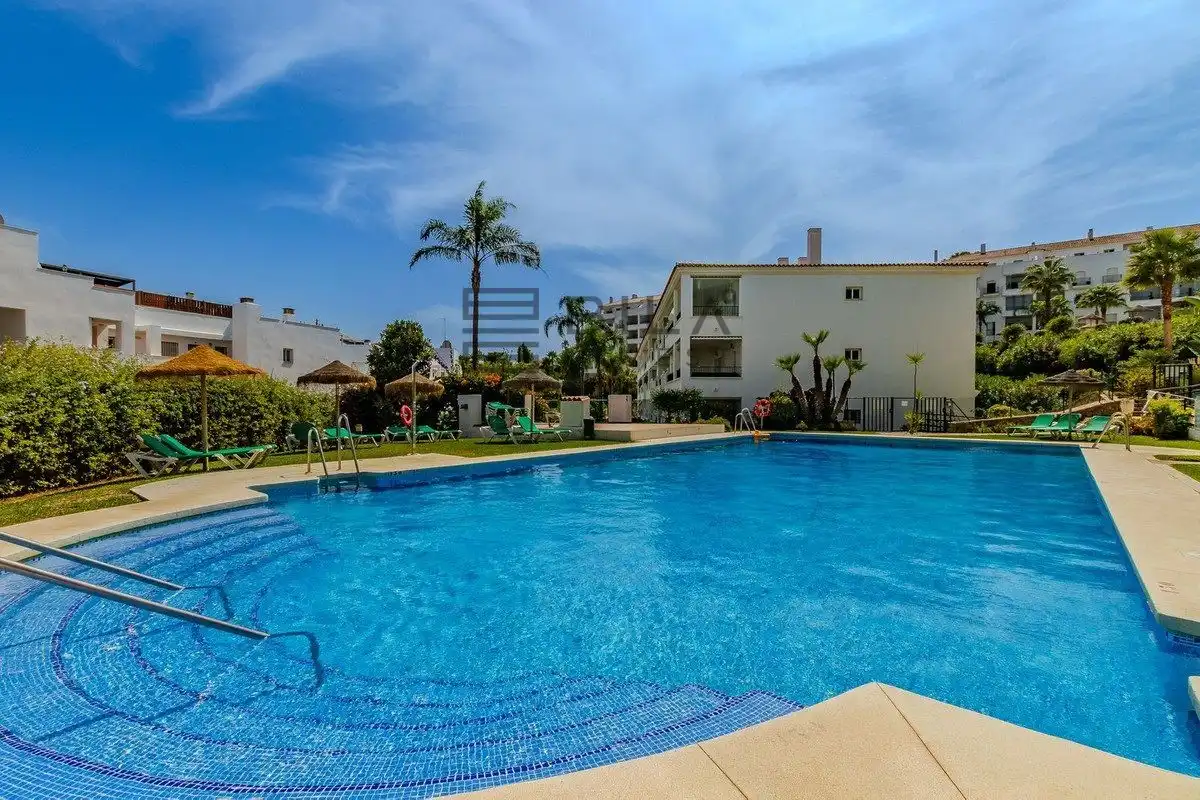 Piscina de Pis en venda en Riviera del Sol