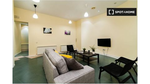 Foto 4 de Habitación en Almagro, Madrid Capital