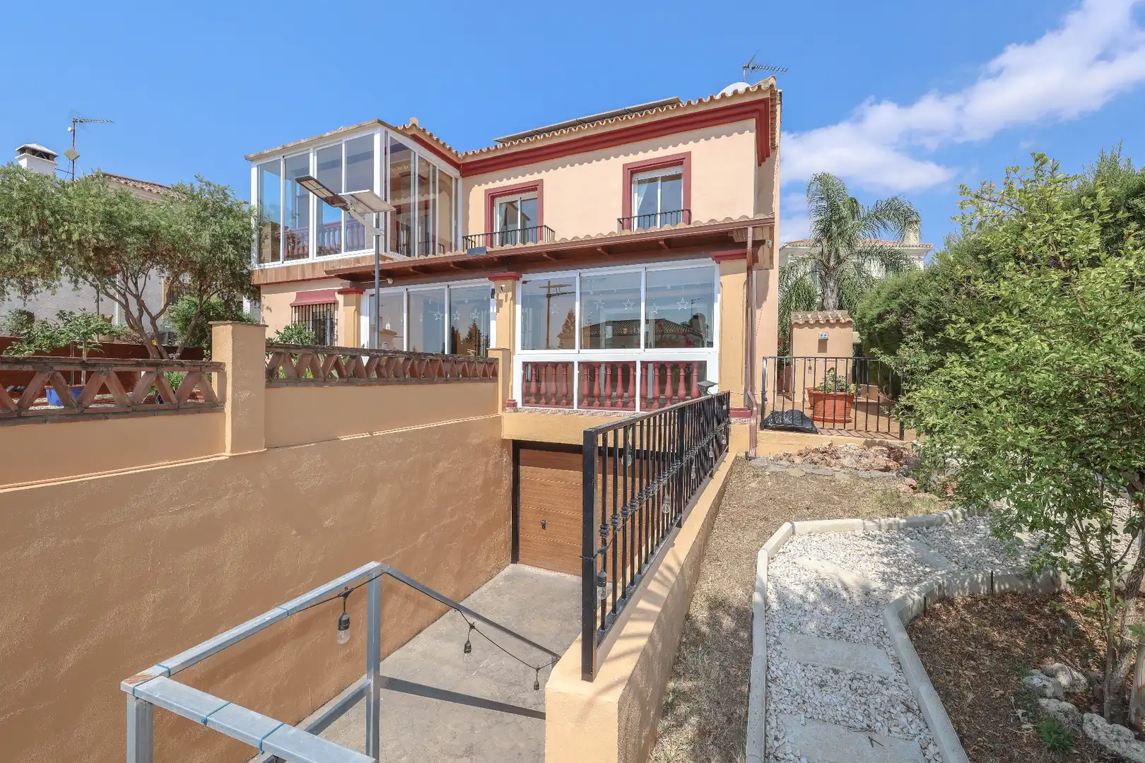 Exterior view of Houses for sale in Coín