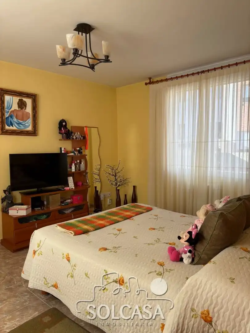 Bedroom of Flat for sale in Cistérniga  with Heating, Furnished and Oven