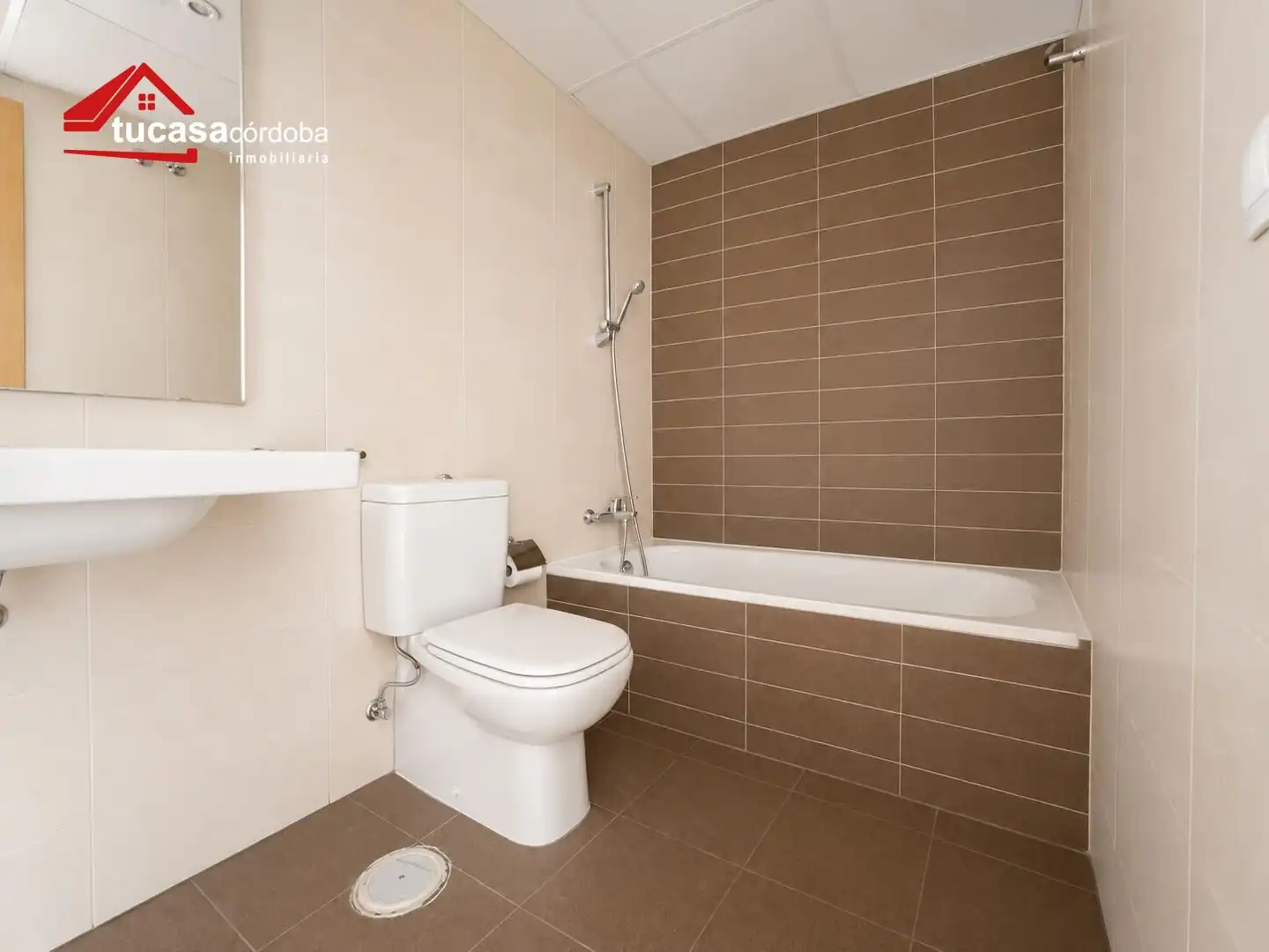 Baño de Planta baja en venta en Córdoba con Aire acondicionado, Terraza y Trastero