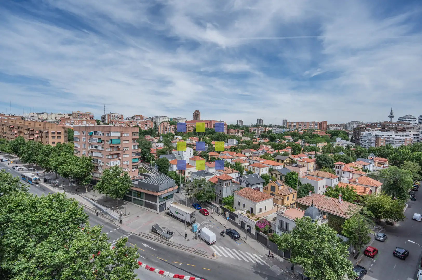 Außenansicht von Dachboden zum Verkauf in Madrid mit Klimaanlage, Heizung und Parkett