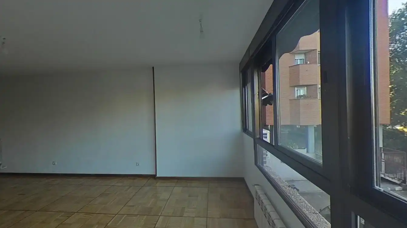 Sala d'estar de Pis en venda en Madrid amb Calefacció, Parquet i Terrassa