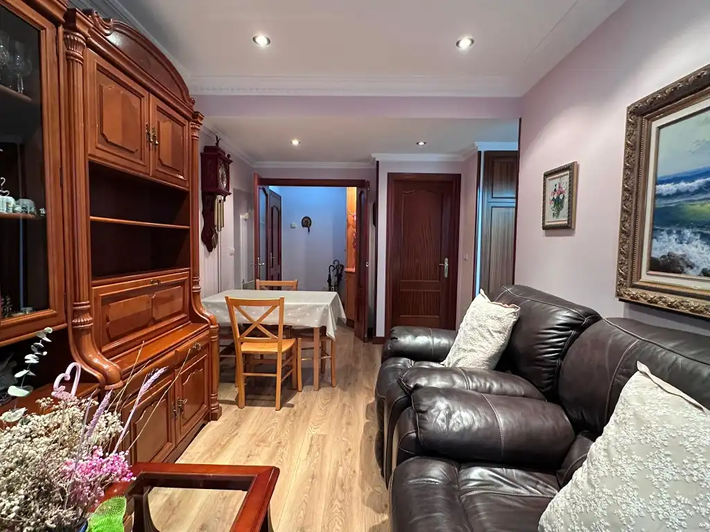 Piso en venta en Gijón  con Calefacción, Parquet y Amueblado