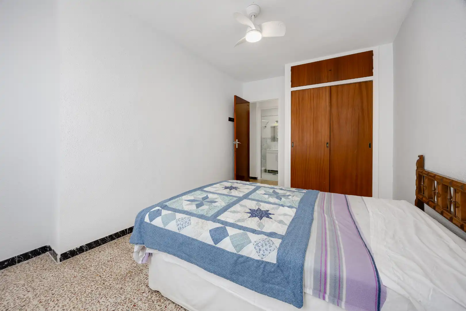 Dormitori de Pis en venda en Torrevieja amb Aire condicionat i Terrassa