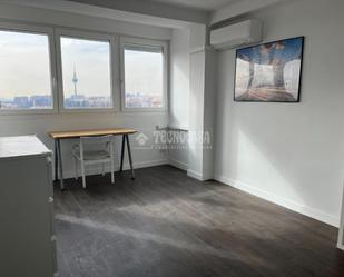 Flat to rent in  Madrid Capital  with Air Conditioner, Heating and Terrace