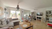 Living room of Single-family semi-detached for sale in Estepona  with Air Conditioner, Private garden and Terrace