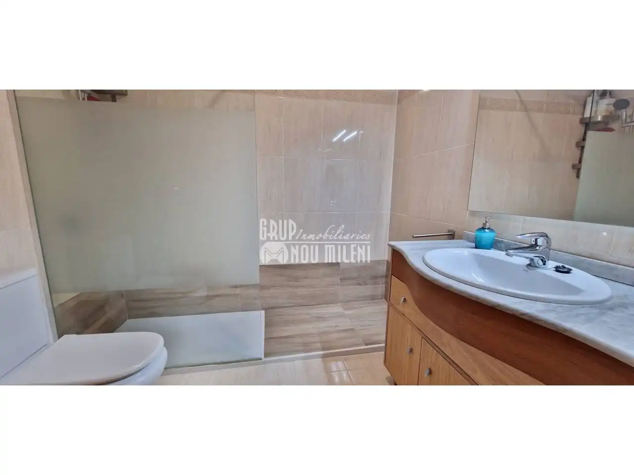 Badezimmer von Einfamilien-Reihenhaus zur Miete in Picanya, Valencia