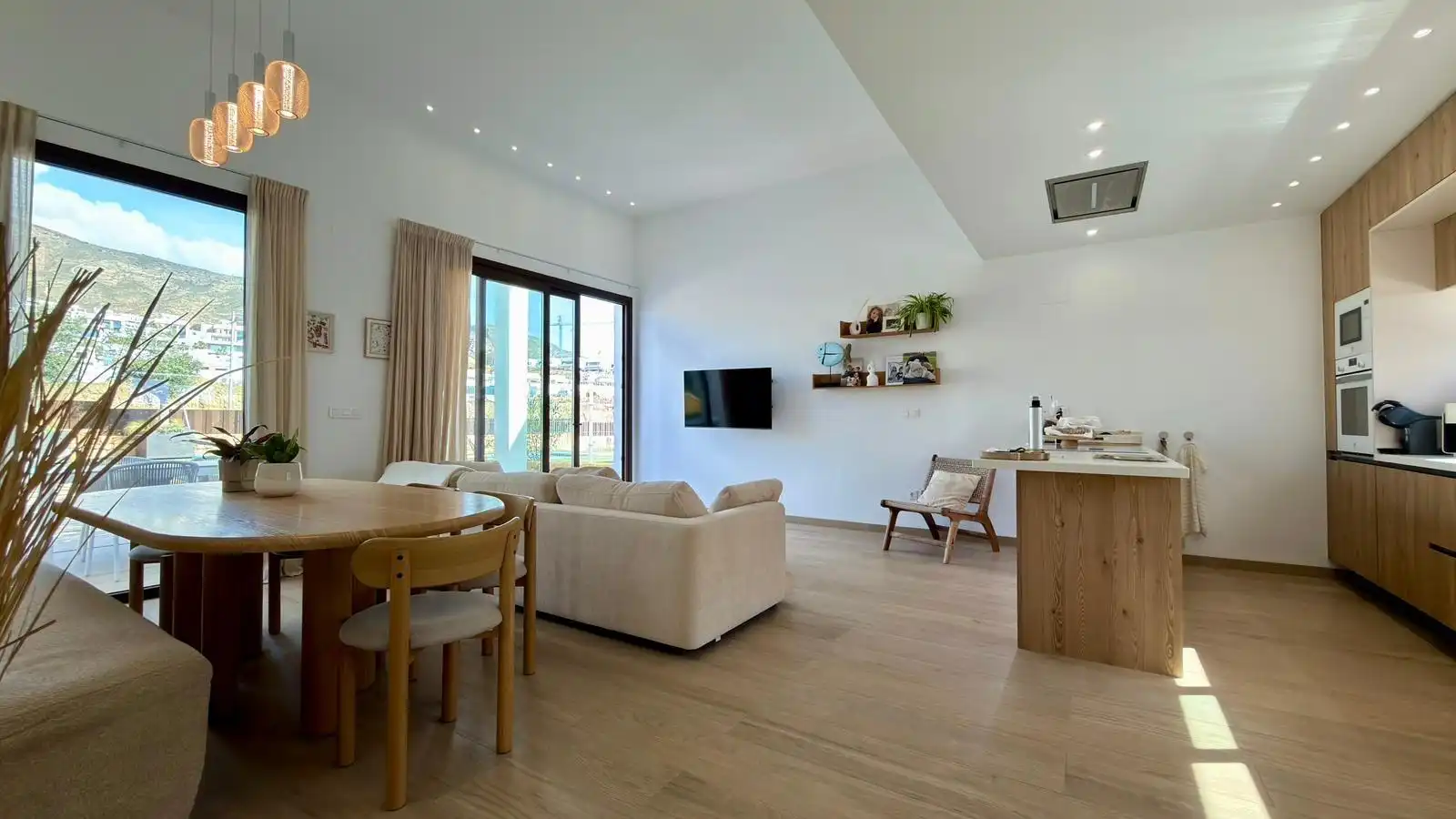 Chalet con piscina en venta en Calle EQUADOR, imagen 9