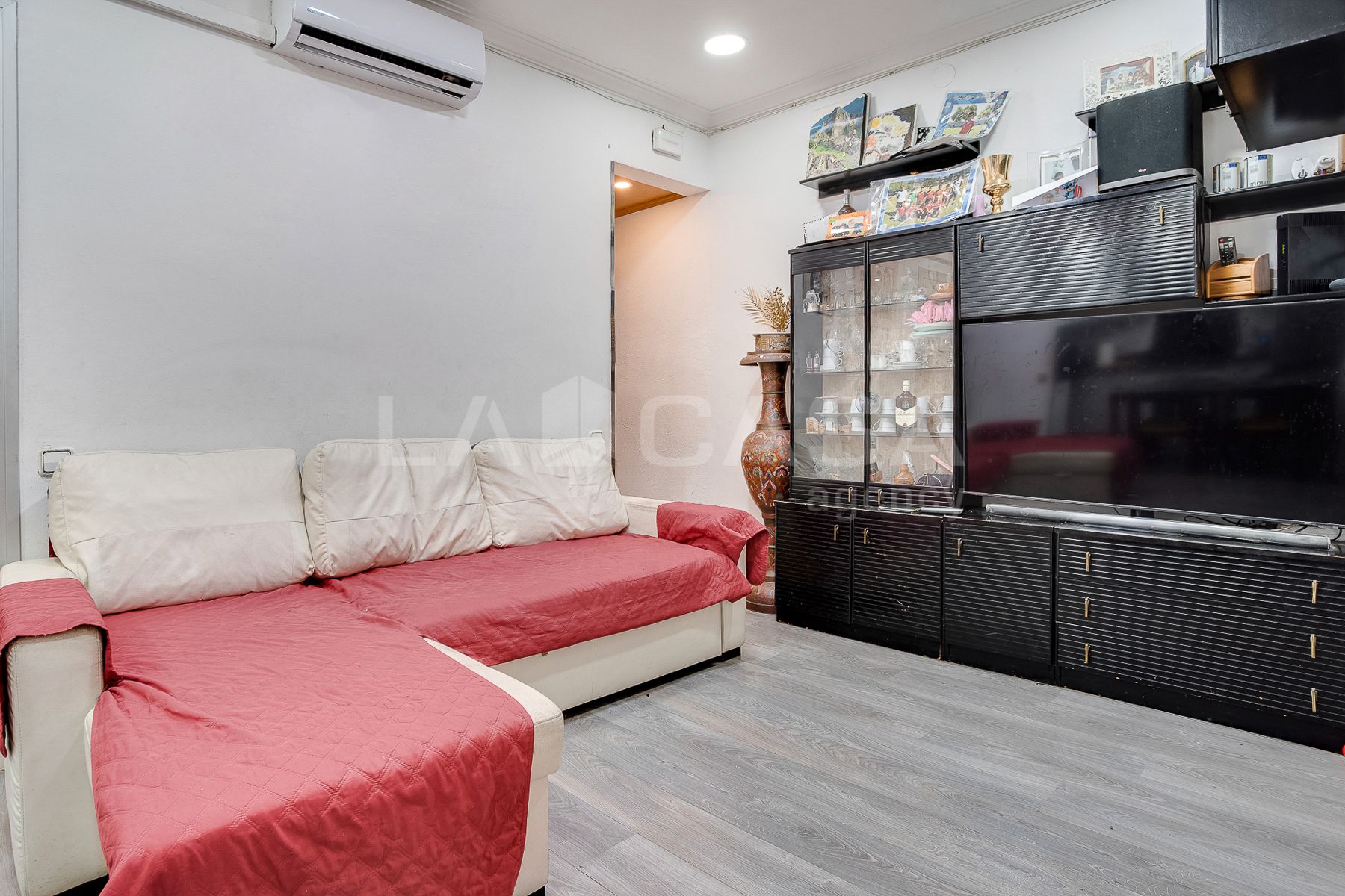 Living room of Flat for sale in L'Hospitalet de Llobregat