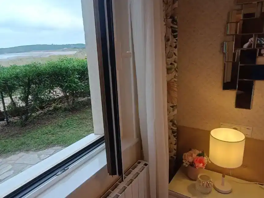 Schlafzimmer von Wohnung zur Miete in Castrillón