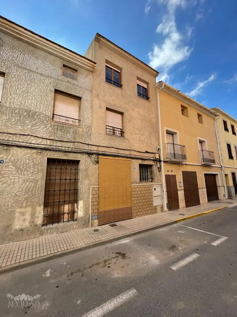 Maison mitoyenne à vendre à El Pinós / Pinoso