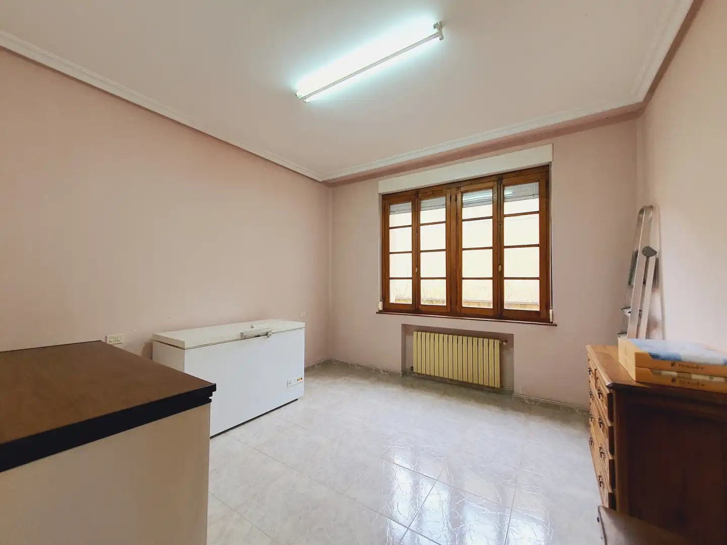 Einfamilien-Reihenhaus zum Verkauf in Siero mit Heizung, Abstellraum und Möbliert