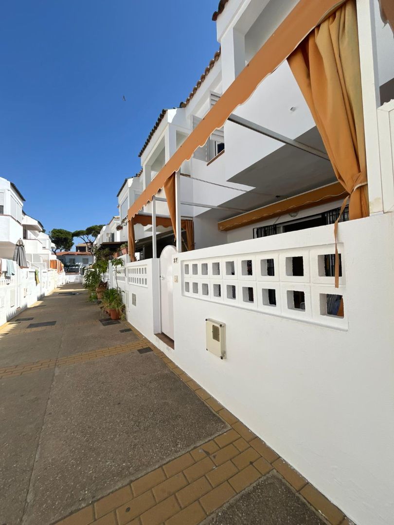 Exterior view of Single-family semi-detached for sale in Islantilla  with Air Conditioner, Terrace and Furnished