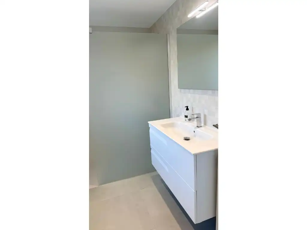 Bany de Casa o xalet en venda en L'Alfàs del Pi amb Aire condicionat, Terrassa i Piscina