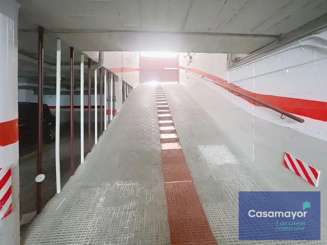 Parking for sale in Calle Pablo Iglesias 14, imagen 3