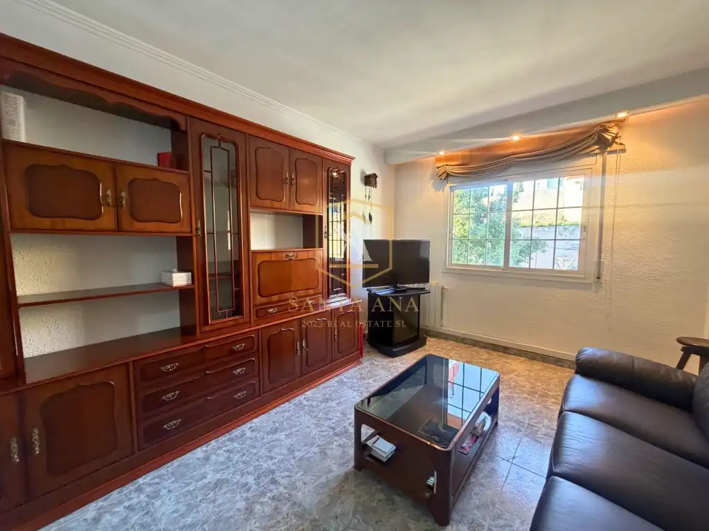 Sala d'estar de Pis en venda en Badalona amb Aire condicionat