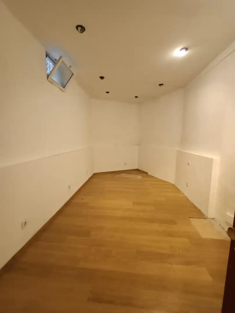 Gewerbefläche zum Verkauf in Calle Isabel II, imagen 4