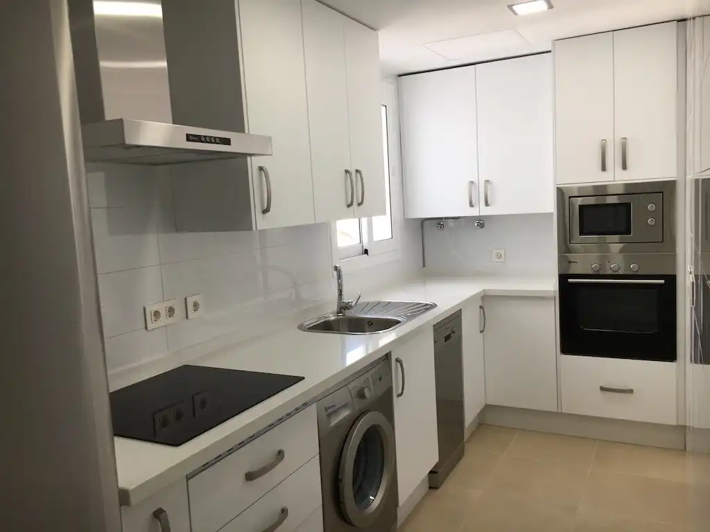 Küche von Wohnung zum Verkauf in Rota mit Klimaanlage, Terrasse und Gemeinschaftspool