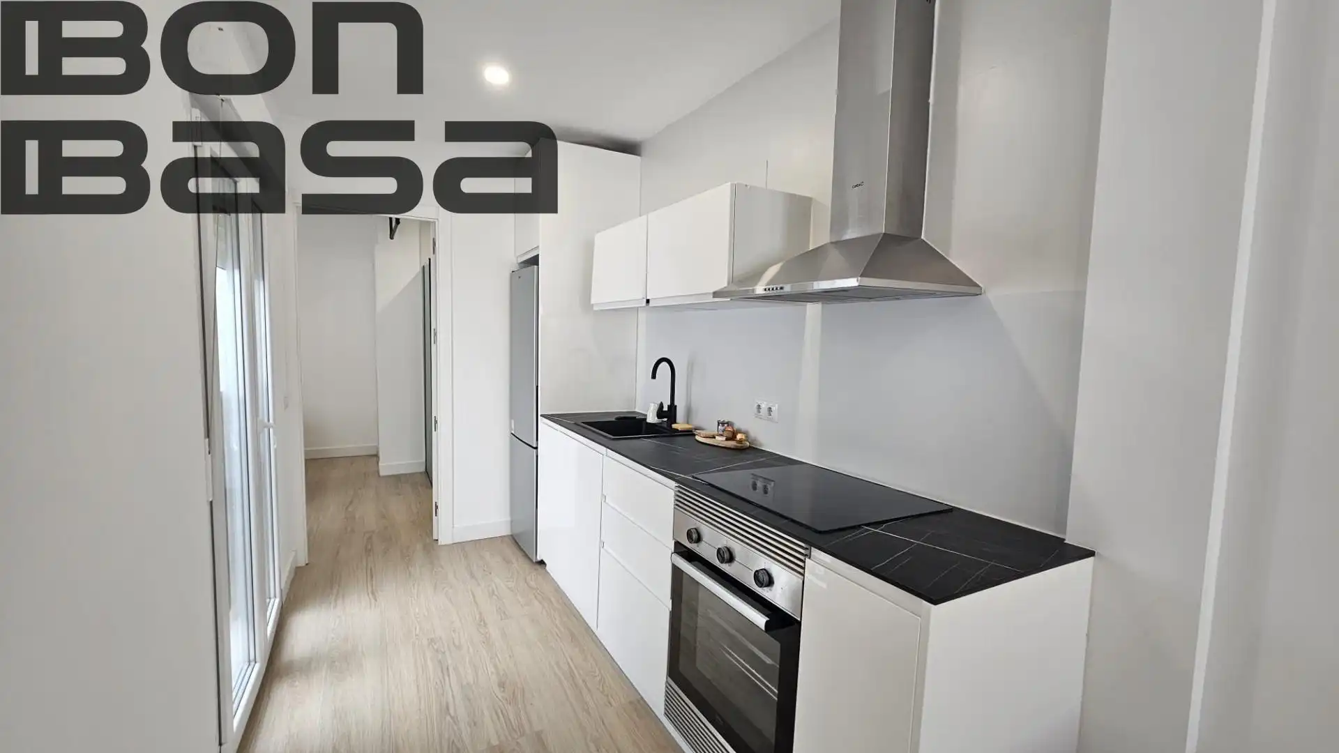 Cuina de Apartament en venda en Alicante / Alacant amb Aire condicionat