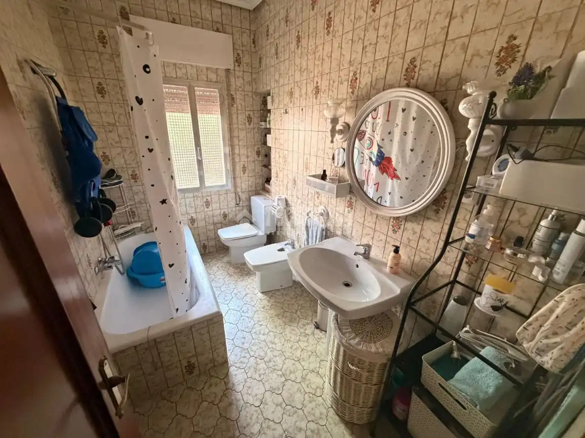 Badezimmer von Wohnung zum Verkauf in Madrid mit Heizung und Haustechnik