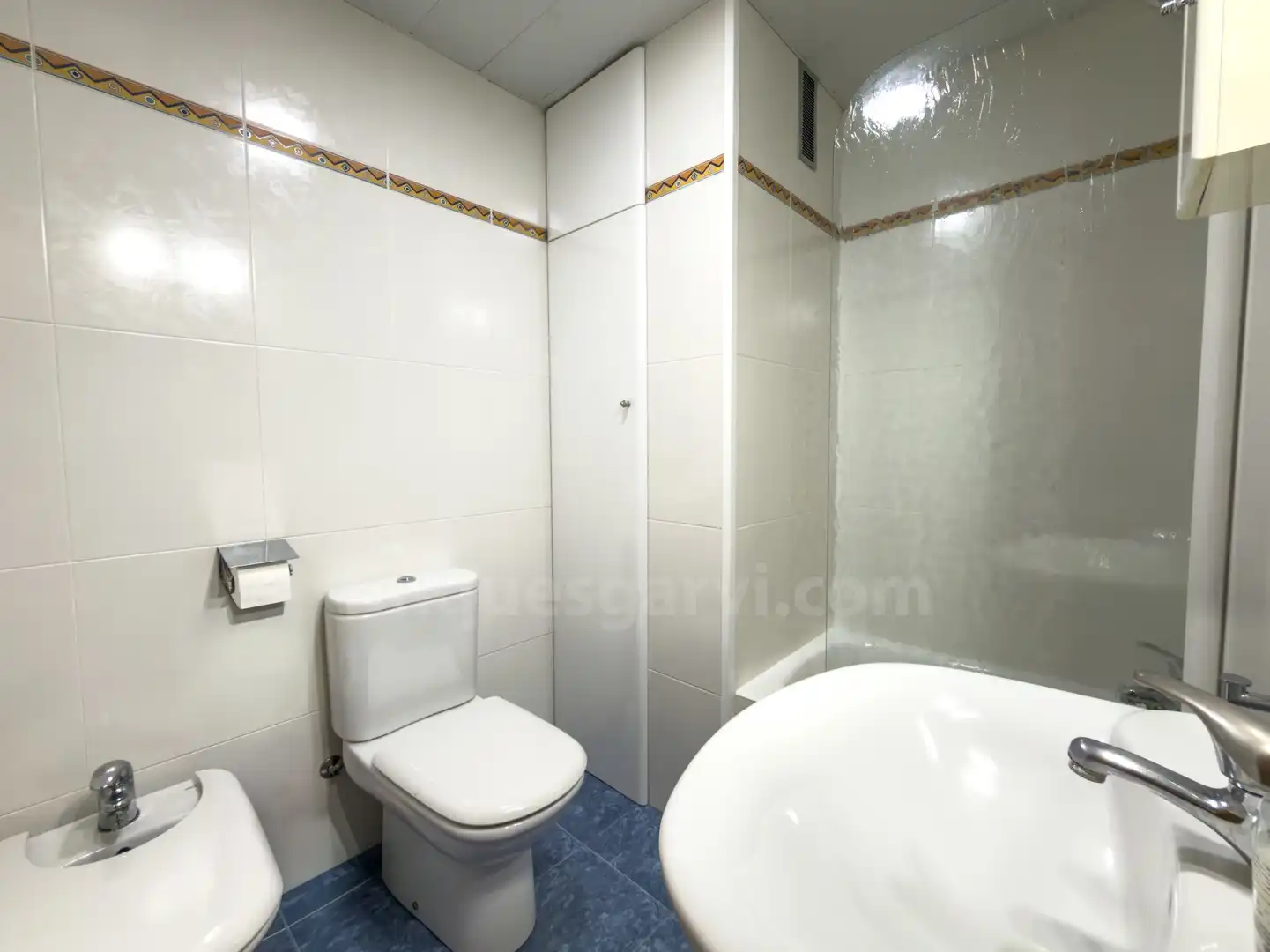 Baño de Piso en venta en L'Hospitalet de Llobregat con Calefacción y Balcón