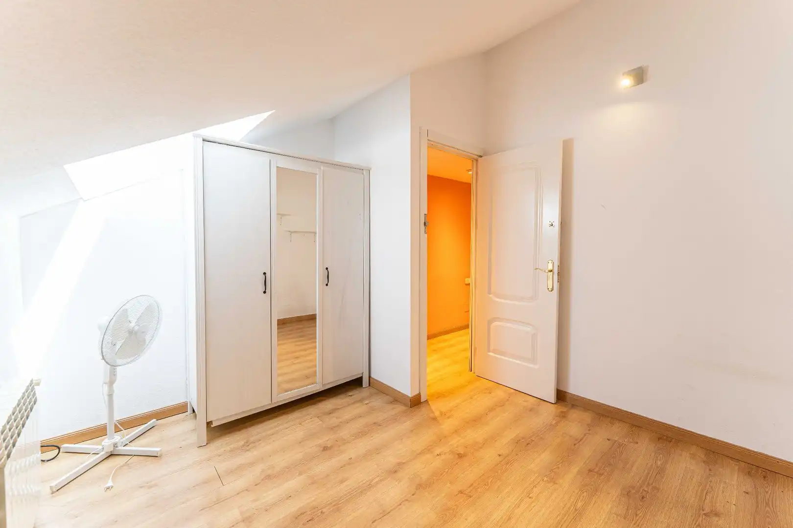 Habitación de Casa adosada en venta en Fuenlabrada con Aire acondicionado, Calefacción y Jardín privado